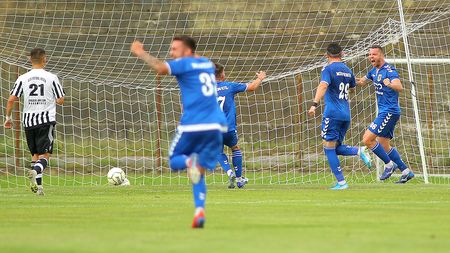 Cristian Bud și Paul Batin, vedetele aduse să promoveze Baia Mare în Liga 2, au ratat la loviturile de departajare. Fotbal Comuna Recea va reprezenta Maramureșul în eșalonul secund