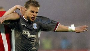 Pe timp de criză, Rapid se întărește gratis! "Djordje Ivelja va semna pe 3 sezoane cu noi!"