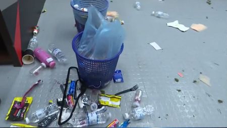 Imagini din vestiarul Barcelonei, după victoria cu Real Madrid! Ce au lăsat băieții lui Hansi Flick în urma lor