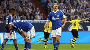 Schalke 04 a pierdut pe teren propriu meciul cu Borussia Dortmund, scor 1-3