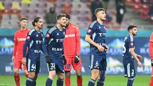 Patronul din Superliga anunță bomba: renunță la echipa care a vândut cel mai mult la FCSB şi preia un club de volei sau de handbal feminin! Care e condiția să nu se întâmple asta. VIDEO