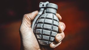 "Îți pun grenada în gură". Doi milionari celebri din fotbalul românesc s-au luat la bătaie: "Parcă era la măcelărie. Ăsta a fost securist, te topea cu pumnii"