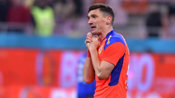 Claudiu Keșeru a mers la psiholog pentru a se putea retrage din cariera de fotbalist! Fostul atacant vorbește deschis despre clipele grele prin care a trecut: „Nu-mi găseam locul, liniștea, e greu!”. Ce planuri are pentru viitor