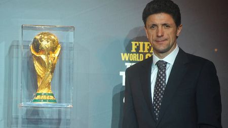 În ce AFACERE a intrat Gică Popescu!** "Baciul" a convins un nume URIAȘ să investească din nou în România! FOTO Construcția de 20 de milioane de euro: