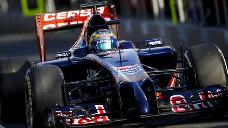 A devenit cel mai tânăr pilot din istoria Formulei 1, dar nu are permis de conducere. Recordul lui Versteppen jr. stabilit în Japonia