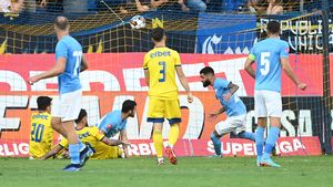 FC Voluntari - Petrolul 0-0, în etapa 18 din Superliga! A fost spectacol pe stadionul „Anghel Iordănescu”, dar nu s-a marcat. Ambele echipe au terminat meciul în inferioritate