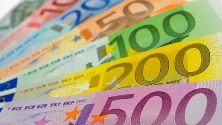 "A dat 1.000.000 de euro pe 300 de vaci gestante!". Afaceristul vrea să creeze o forță în fotbalul românesc pentru a-l detrona pe Gigi Becali şi face bani din orice