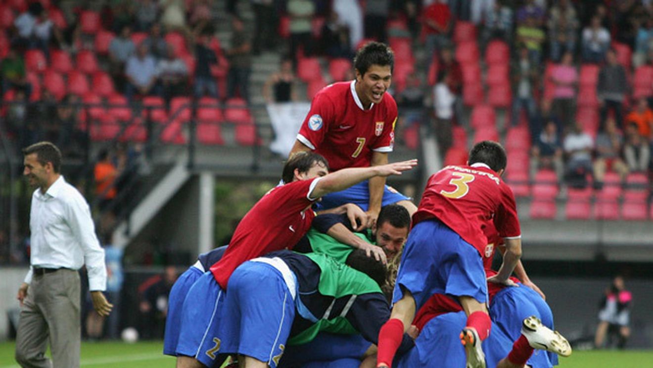 Sârbii și-au luat femeia-vraci în Africa de Sud