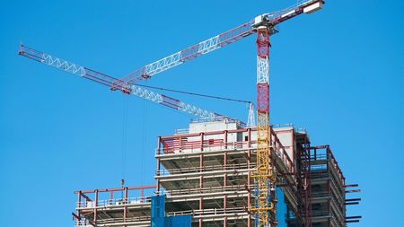 Micul imperiu imobiliar pe care şi-l construieşte Dorin Goian! Ridică împreună cu soția 7 blocuri pe 10.700 mp