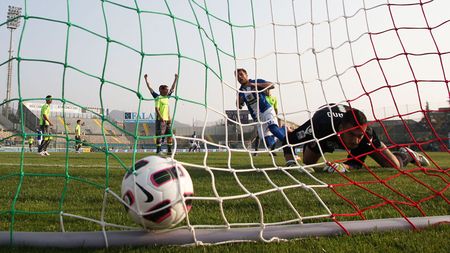 După 13 ani, un român ar putea ajunge din nou la Brescia! Beța, aproape de "rândunele"