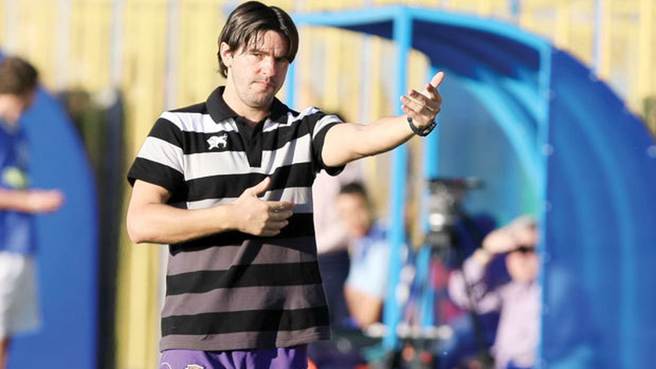 Contra schimbă tactica:** "Hai  la atac!"