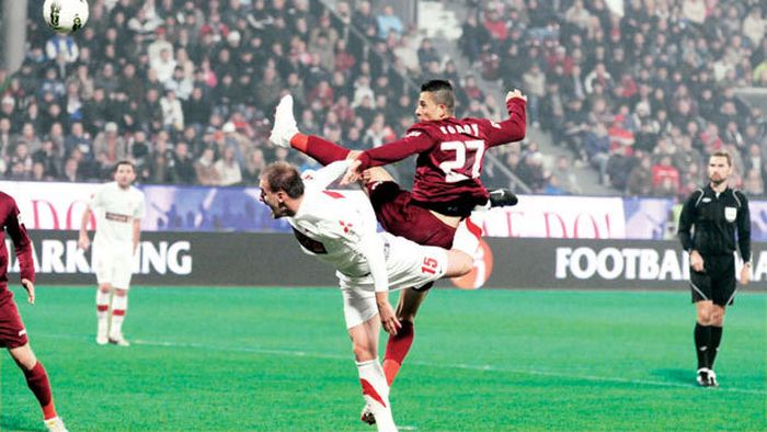 Cinci pentru titlu!** Cine are cele mai mari șanse la câștigarea campionatului: Steaua, cel mai dificil program! Rapid, cel mai lejer
