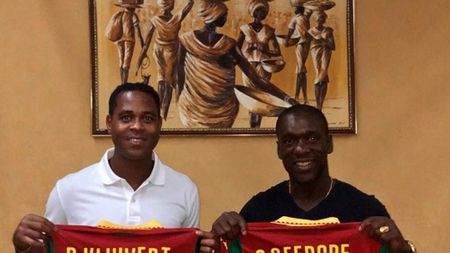 Clarence Seedorf și Patrick Kluivert, demiși de la naționala Camerunului. Eliminarea de la Cupa Africii le-a fost fatală celor două legende olandeze