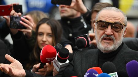 Scandal uriaș după ce Becali l-a sunat pe căpitanul lui Dinamo pentru a îl transfera la FCSB: ”Am discutat de bani, atât!”