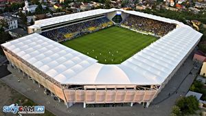 FOTO SPECTACULOS Imagini panoramice cu stadionul din Ploiești