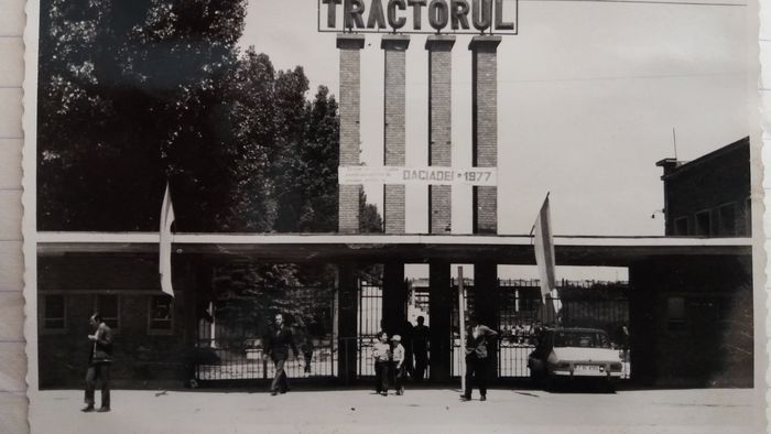 ANCHETĂ‚ | Marius Negrea, marele campion la patinaj, a plâns la dărâmarea tribunei Tractorul. "Toate orașele mari au câte ceva, aeroport, stadioane moderne, săli polivalente. Brașovul a ajuns un oraș de cârciumi și hoteluri" | Episodul 6