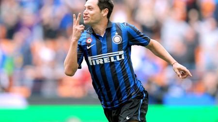 Mauro Zarate va juca la West Ham United