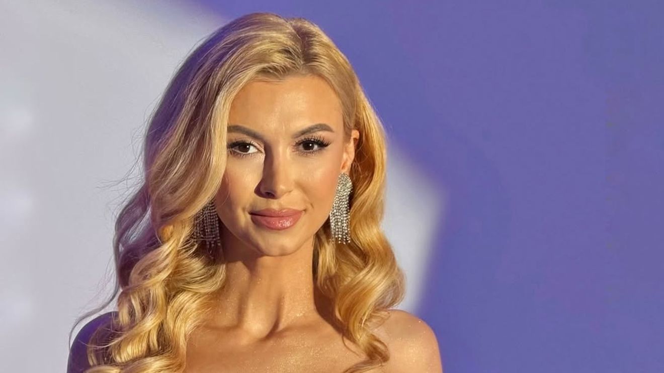 Andreea Bălan, o nouă serie de fotografii mai mult decât îndrăznețe. Iubita lui Victor Cornea: „Ești păcatul meu”