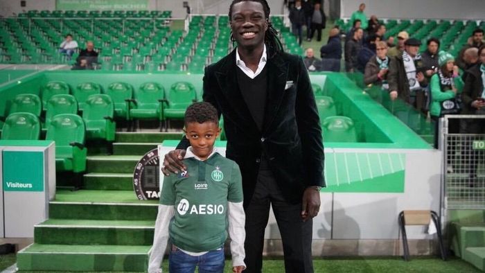 Bafetimbi Gomis, donație către fostul său club, Saint Etiennse. Atacantul susție financiar clubul de mai mulți ani