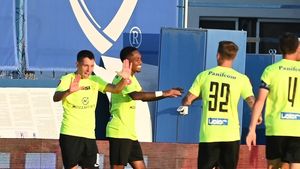 Ce spune conducătorul echipei despre brazilianul din Superligă care e dorit de FCSB! „Avem nevoie de venituri din vânzări de jucători” | EXCLUSIV