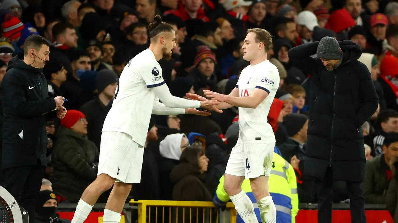 Descrierea de 8 cuvinte pe care ziarul The Evening Standard, cu o vechime de 196 de ani, i-a făcut-o lui Radu Drăgușin, după Manchester United - Tottenham 2-2!