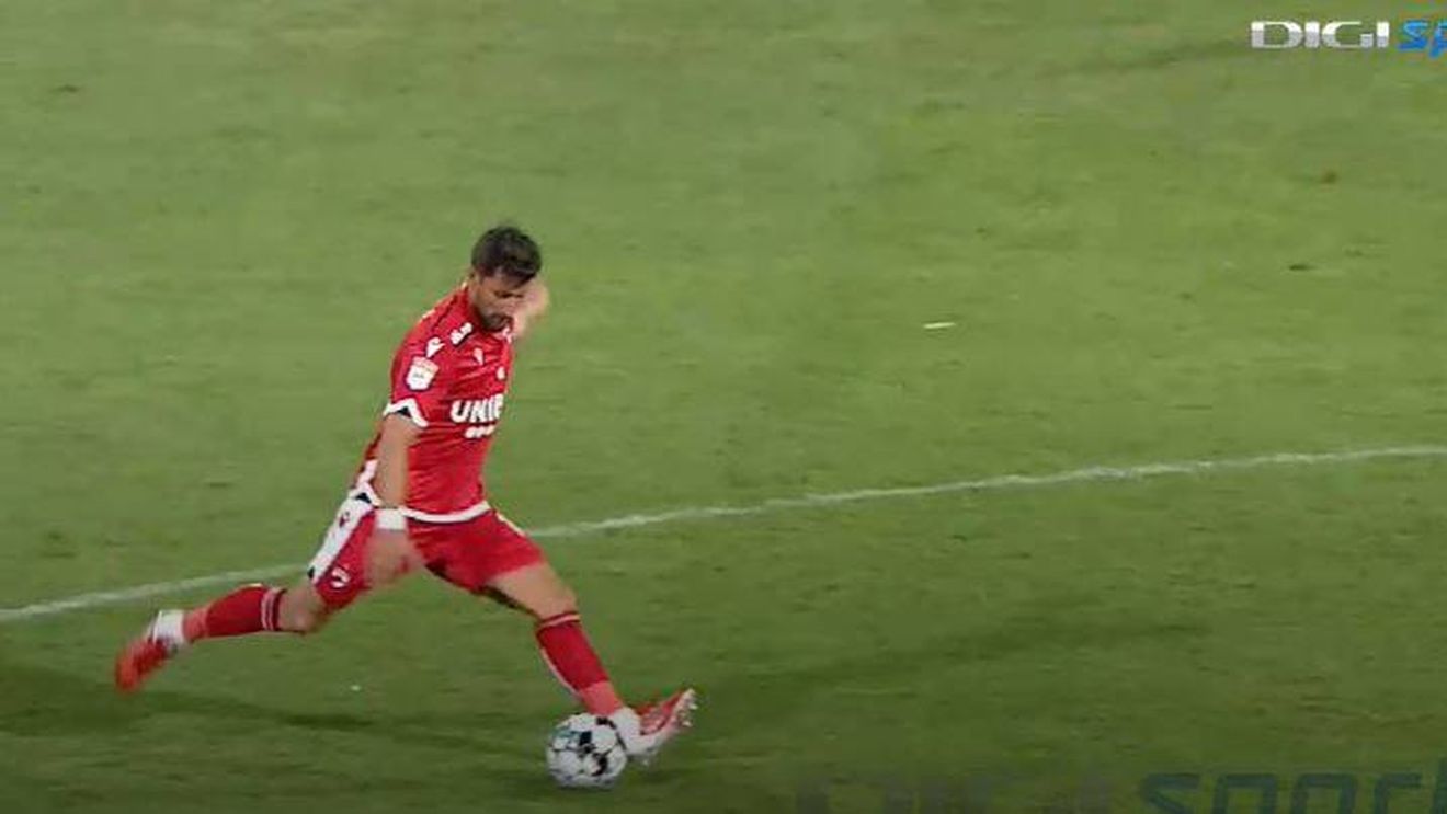 Borja Valle, golul anului în România! Reușită de la jumătatea terenului pentru pariul lui Cosmin Contra la Dinamo | VIDEO