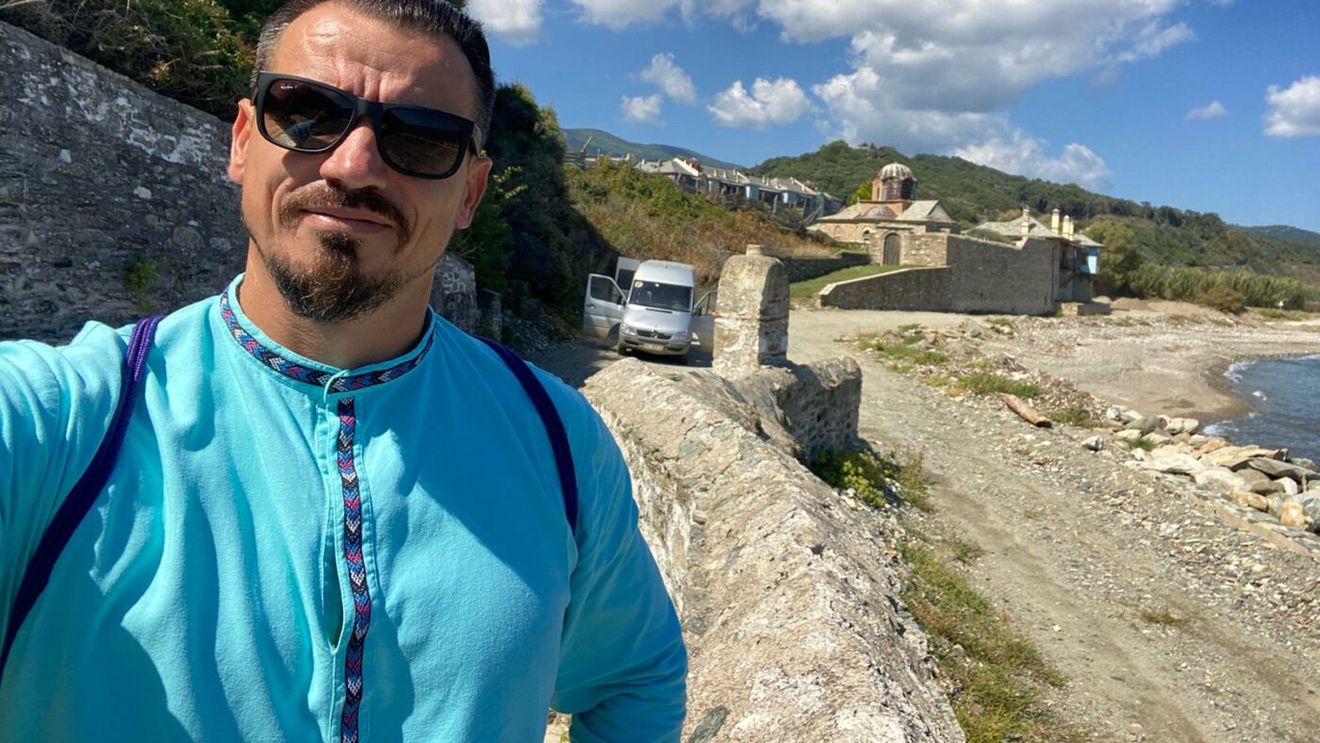 Cu fața către Dumnezeu! Petre Condrat, fost campion mondial la canoe, a plecat în pelerinaj la Muntele Athos! Am ajuns aici pentru a-i mulțumi Maicii Domnului" | GALERIE FOTO