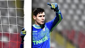 Clubul din Superliga care e aproape să dea o lovitură spectaculoasă: transferul lui Silviu Lung jr. este în linie dreaptă!