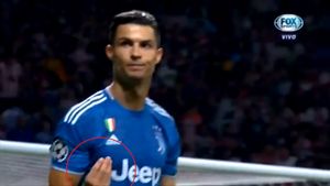 Gestul făcut de Cristiano Ronaldo în timp ce era înjurat și fluierat de fanii lui Atletico Madrid! Portughezul nu s-a putut abține din nou în fața foștilor rivali din Madrid VIDEO și FOTO