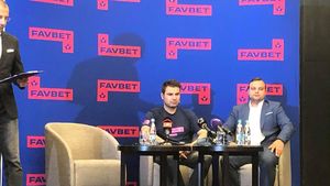 Adrian Mutu, semnale clare că va semna cu echipa lui Adrian Mititelu: „Știu imnul Craiovei. E o echipă interesantă!”