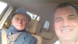 "Nu contează cine ești, ci cum ești..." Întâmplare specială pentru Ionuț Iftimoaie, în timp ce se afla pe șosea. Povestea din spatele acestei imagini