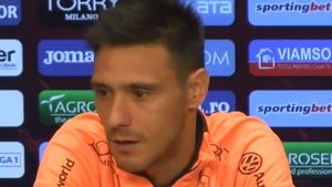 Mario Camora, în lacrimi. Căpitanul CFR -ului a fost primul care a aflat decizia lui Juan Culio. VIDEO IMPRESIONANT