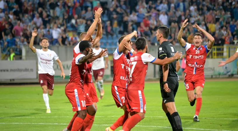 „Hoții, hoții!” Faza la care FC Botoșani a cerut penalty și cartonaș roșu în meciul cu Rapid, iar suporterii „au luat foc” | VIDEO