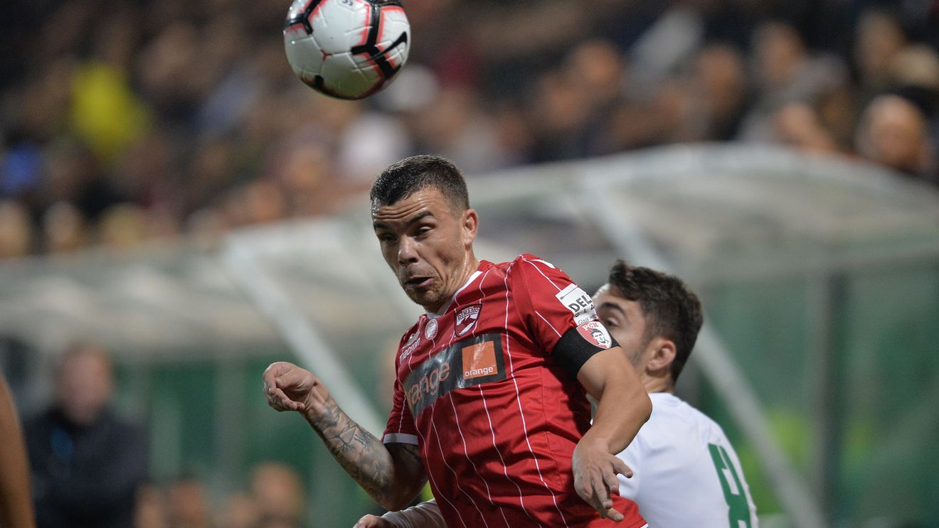 Dan Nistor a ratat din nou echipa națională, iar Rednic l-a taxat pe Contra: "Aveai nevoie de el". Antrenorul lui Dinamo se bucură pentru puștiul trimis la U21: "E o surpriză plăcută"