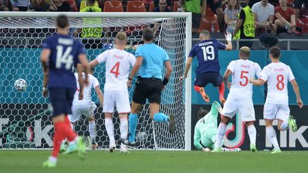 Biletul senzațional de la pariuri care a devenit viral! A dat lovitura vieții cu doar 5 euro și nu va uita toată viața meciul de la București, de la Euro 2020