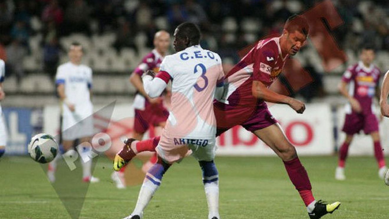 Se teme de concurența de la Steaua?** "Aș semna cu CFR, dar numai dacă aș juca titular!"