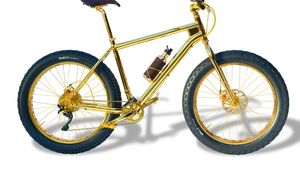 Cel mai scump Mountain Bike din lume: e placat cu aur, încrustat cu diamante și costă 1 milion de dolari 