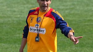 "Dacă pierde cu Serbia, România iese din cursa calificării"