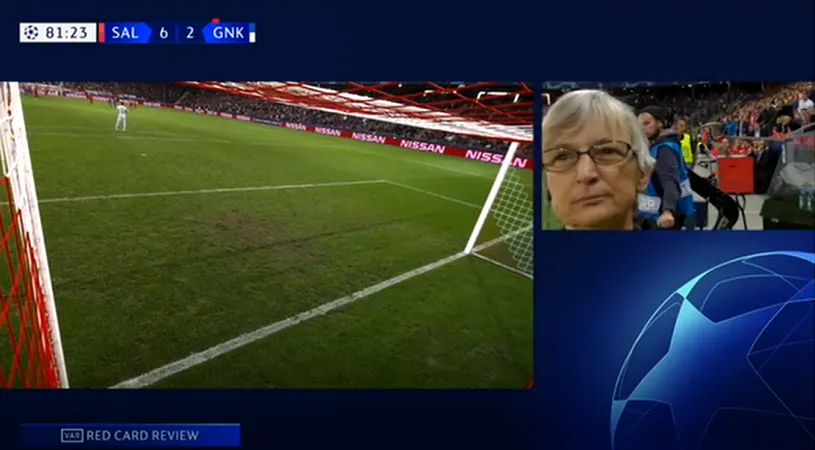Moment straniu la meciul Salzburg-Genk. Arbitrul nu i-a permis cameramanului să filmeze când merge la monitorul VAR, iar un steward l-a blocat | FOTO