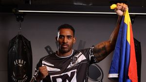 Benny a dat startul pentru noua luptă. S-a antrenat alături de Rico pentru cel mai dur turneu din lume