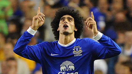 Fellaini a împrumutat cu trei milioane de euro fostul său club, Standard Liege. Legendara grupare belgiană are mari probleme
