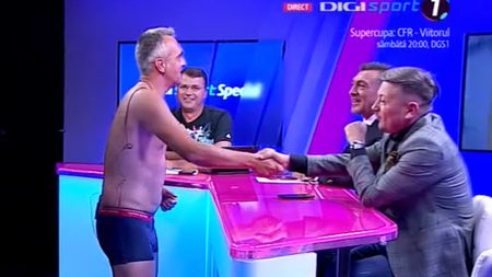 Apariție surprinzătoare la TV! Jurnalistul a apărut în lenjerie intimă, după ce a pierdut pariul cu Ilie Dumitrescu