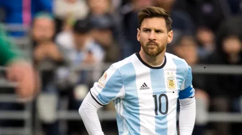 Cum a reacționat Messi când copilul unui rival a sărit în brațele lui | VIDEO