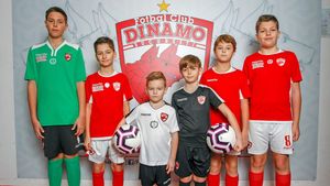 Veste uriașă pentru dinamoviști! Juniorii lui Dinamo se întorc acasă și vor relua antrenamentele în „Ștefan cel Mare". Ministrul Marcel Vela, implicat în decizie