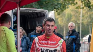 Spectacol la Arcul de Triumf în weekend: finala Campionatului Național de Super Rally