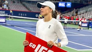 Simona Halep, tot mai jos! Iga Swiatek i-a depășit recordul și o face uitată pe româncă