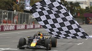 Dezastru pentru Piastri. A abandonat în MP din Azerbaidjan, câştigat de rivalul Max Verstappen