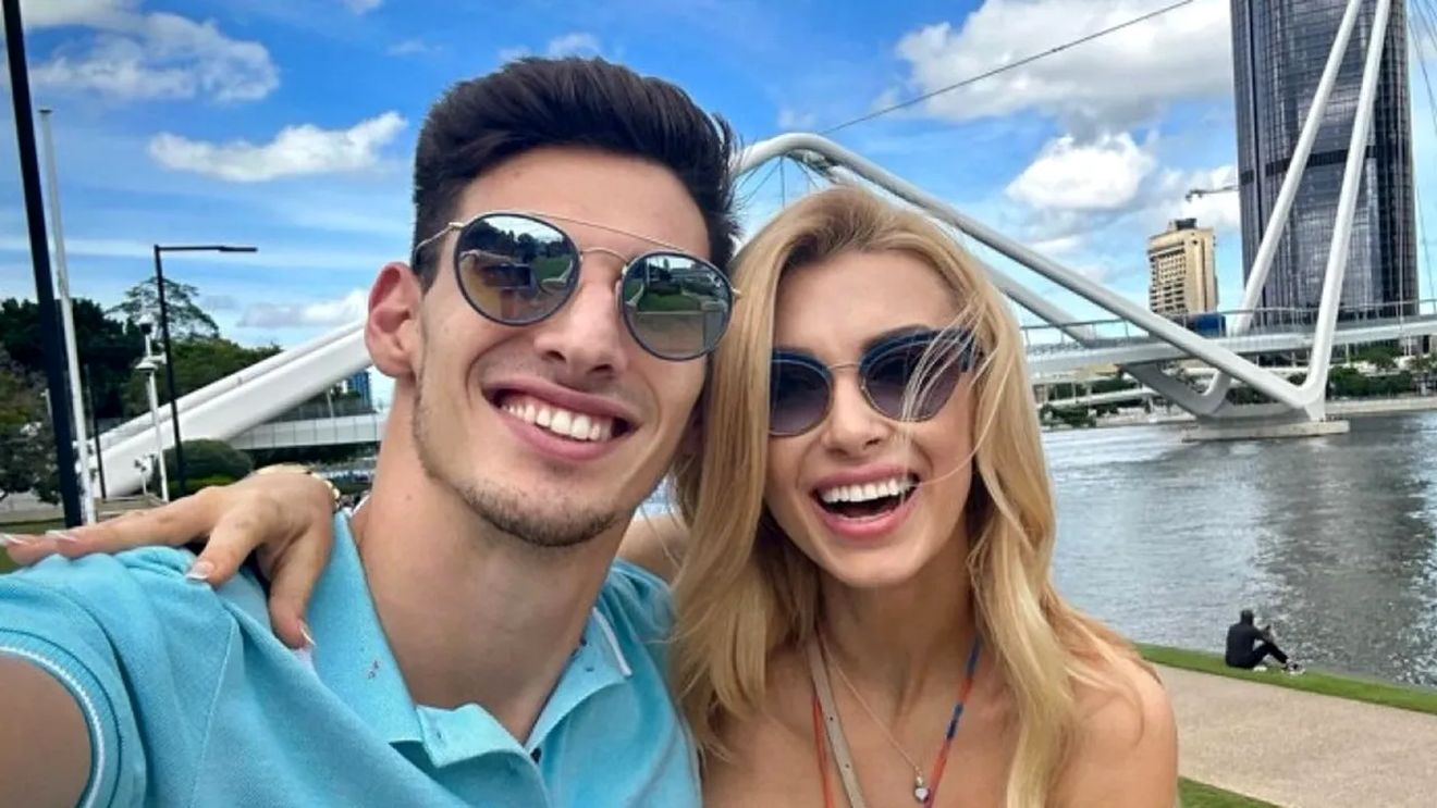 Cadoul cu care Victor Cornea a făcut-o să plângă pe Andreea Bălan, în ziua în care artista a făcut 40 de ani! Iubitul ei e cu 9 ani mai tânăr, dar a făcut un gest care a emoționat-o total