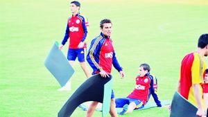 "Siamezii", fără vorbe!** Mutu și Tamaș au stat departe unul de celălalt la sesiunea de antrenament a naționalei