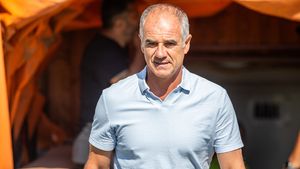 OFICIAL | Unirea Dej, a șaptea echipă care schimbă antrenorul în acest sezon de Liga 2! Cine asigură interimatul și prima opțiune a clubului pentru a numit un nou ”principal”